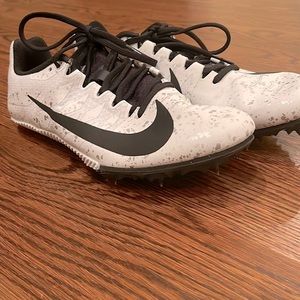 Nike Zoom Rival 5 - like new cleats - worn once